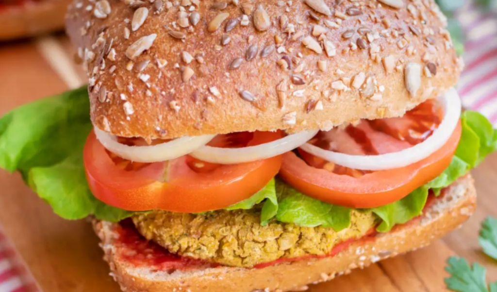 Un burger di ceci per una dieta vegana e vegetariana