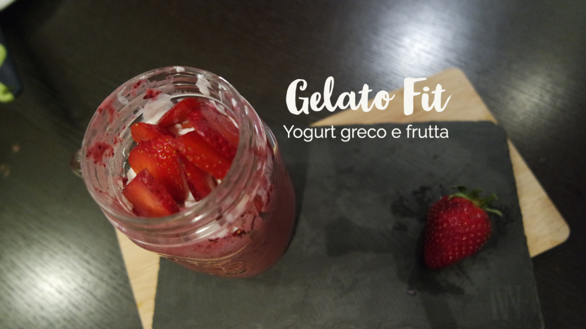 Ricetta per il gelato proteico con yogurt greco senza zuccheri aggiunti