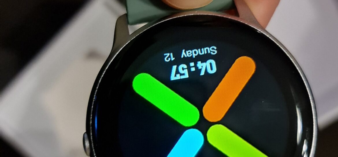 Recensione di un smartwatch lowcost che funziona molto bene a meno di 50 euro